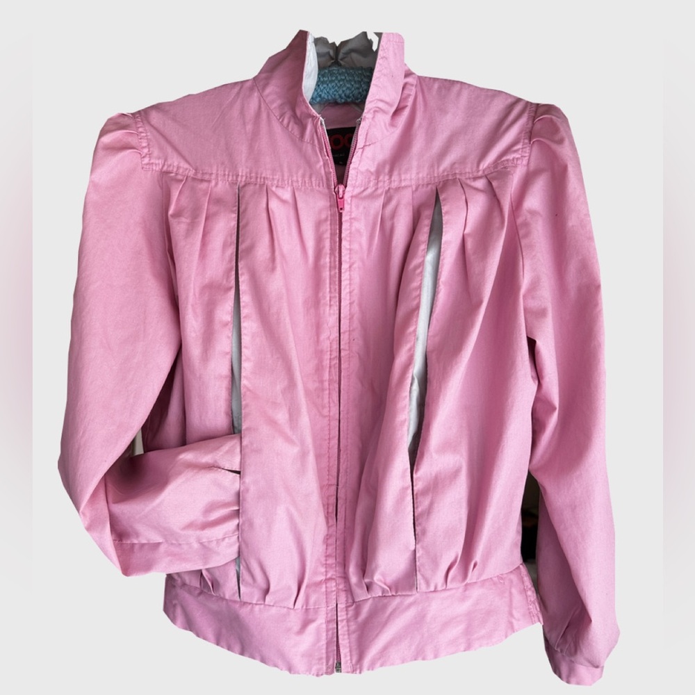 Vintage Gold!!! 
80s Baby Pink Puffed & Pleated Spring Jacket by Scoop. Sz Small